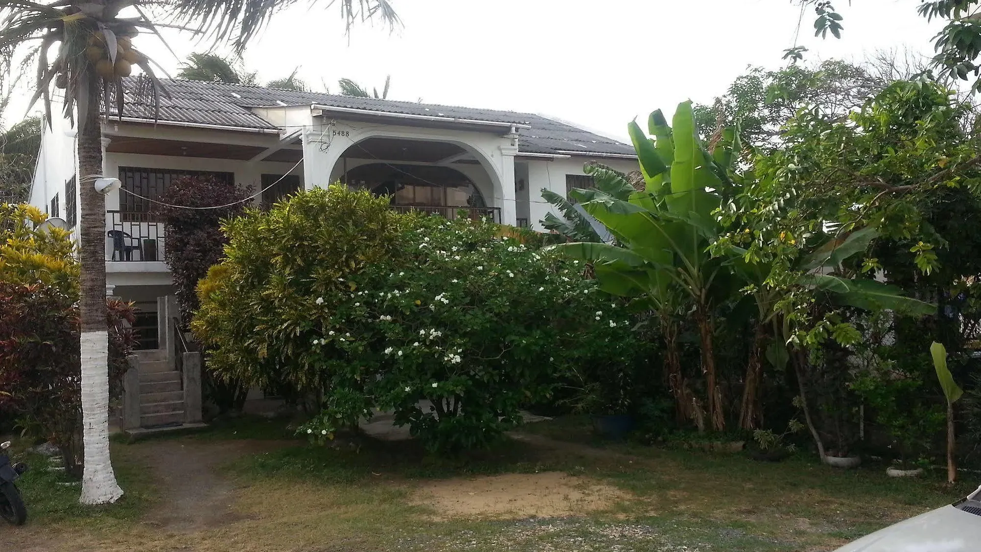 Ground Road Native Place San Andrés 2*,